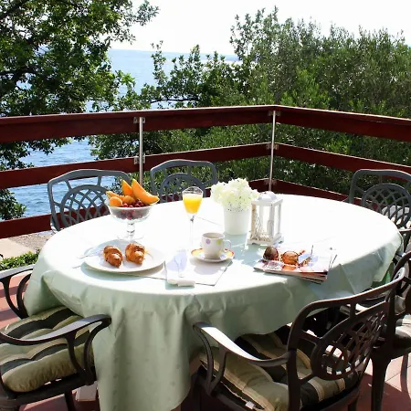 Apartment Charming In With Balcony *