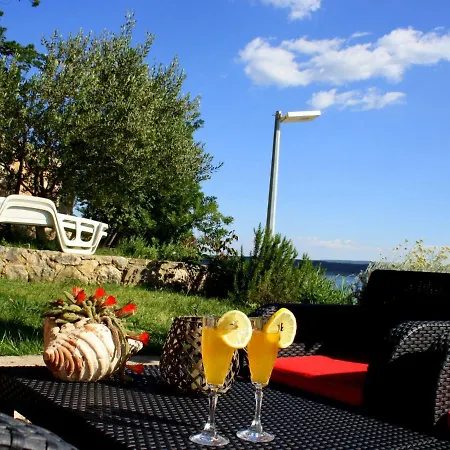Charming In With Balcony Apartment