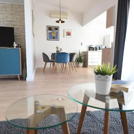 Charming In With Balcony Apartment