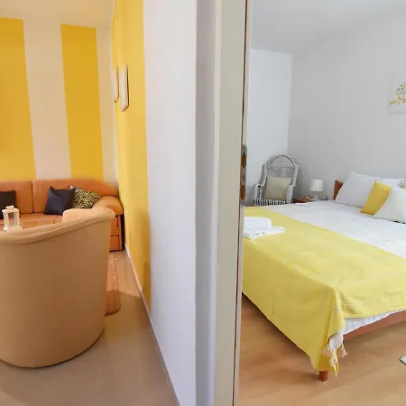 Apartment Charming In With Balcony Maslenica