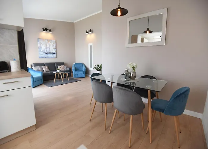 Apartment In By The Sea